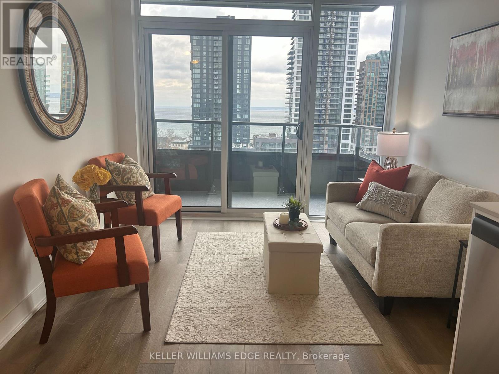 2088 James Street, Burlington, Ontario  L7R 0H2 - Photo 7 - W12657406