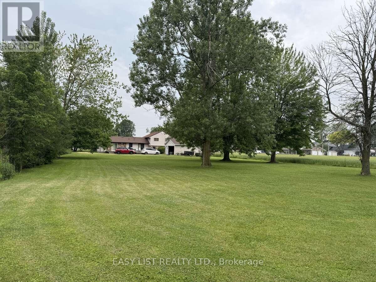 3104 St Clair Parkway, St. Clair, Ontario  N0P 1H0 - Photo 9 - X12305563