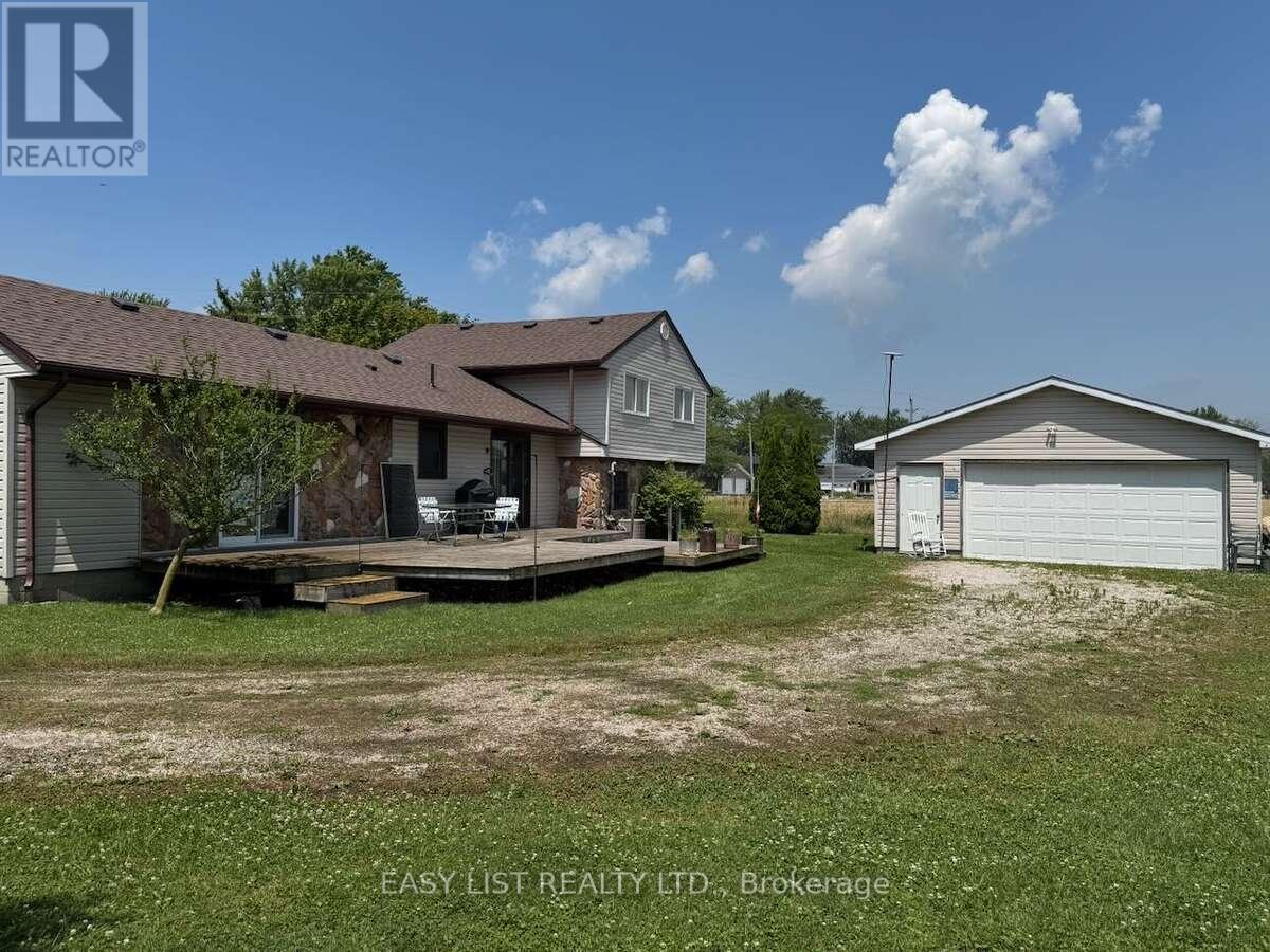 3104 St Clair Parkway, St. Clair, Ontario  N0P 1H0 - Photo 7 - X12305563