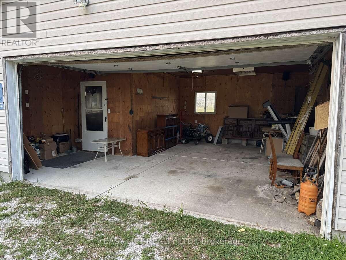 3104 St Clair Parkway, St. Clair, Ontario  N0P 1H0 - Photo 32 - X12305563