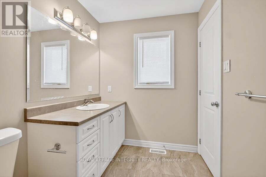 168 Bandelier Way W, Ottawa, Ontario K2S 2J5 - Photo 17 - X12632114