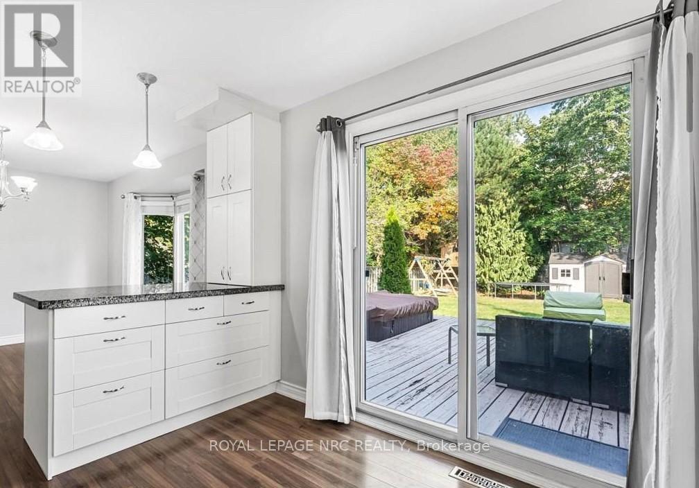 41 Huntington Lane, St. Catharines, Ontario  L2S 3R5 - Photo 4 - X12504310