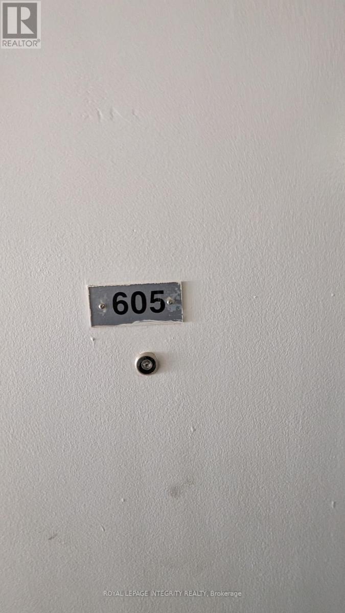 605 - 1435 Morisset Avenue, Ottawa, Ontario  K1Z 8H4 - Photo 2 - X12657418