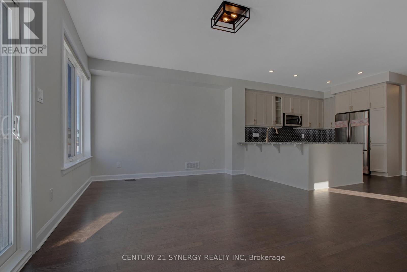 708 Taliesin Crescent, Ottawa, Ontario  K2S 2K6 - Photo 15 - X12657434