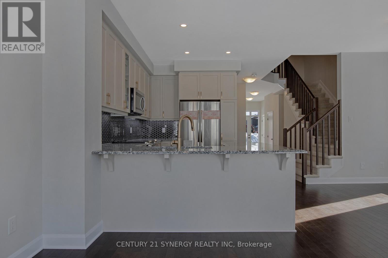 708 Taliesin Crescent, Ottawa, Ontario  K2S 2K6 - Photo 20 - X12657434