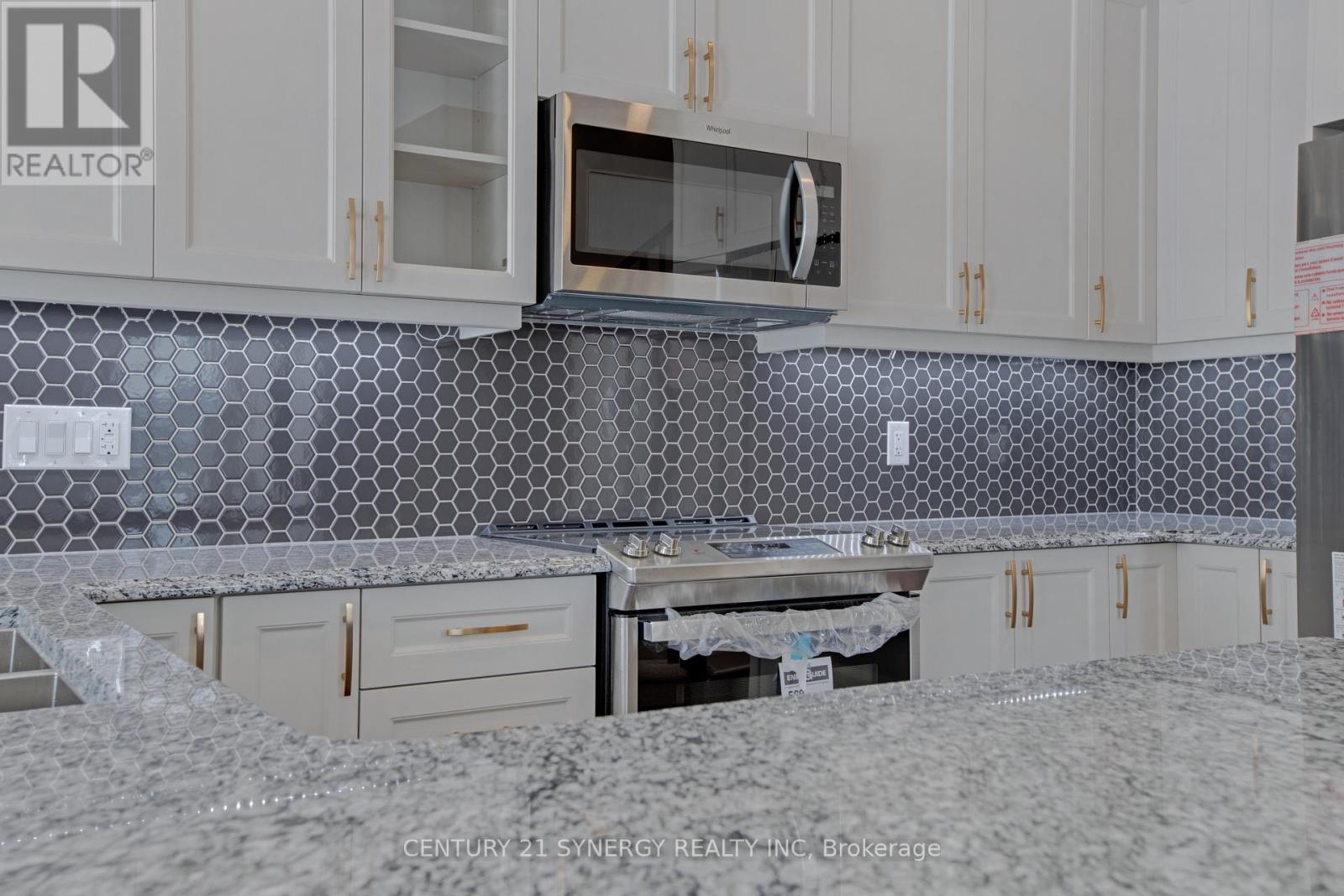 708 Taliesin Crescent, Ottawa, Ontario  K2S 2K6 - Photo 22 - X12657434