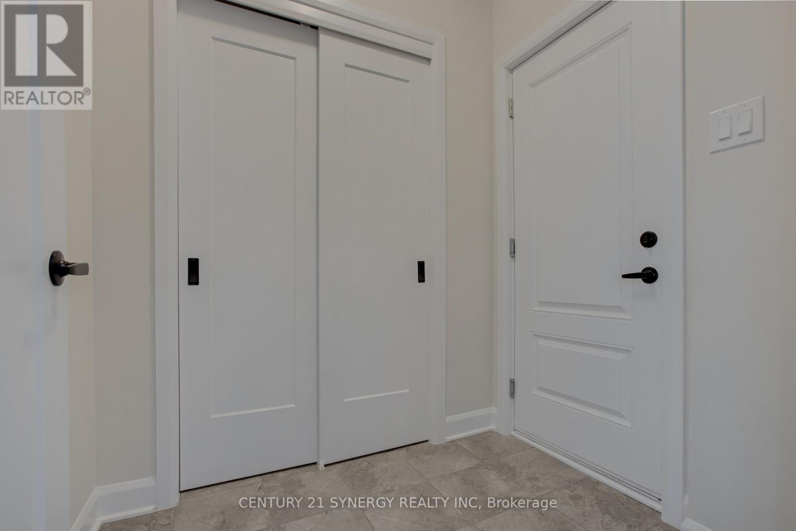 708 Taliesin Crescent, Ottawa, Ontario  K2S 2K6 - Photo 9 - X12657434