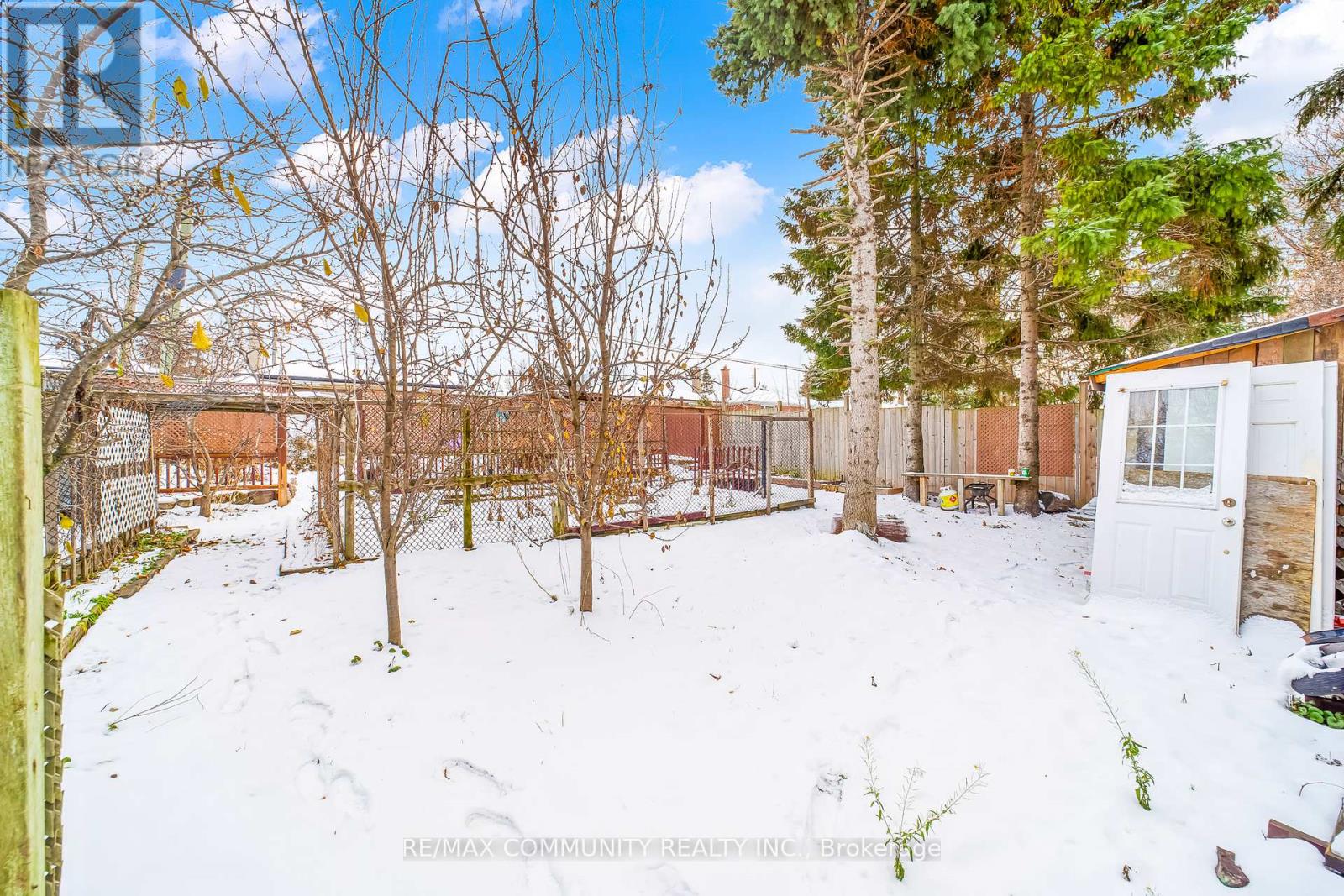 24 Hurley Crescent, Toronto, Ontario  M1P 4H4 - Photo 43 - E12599716