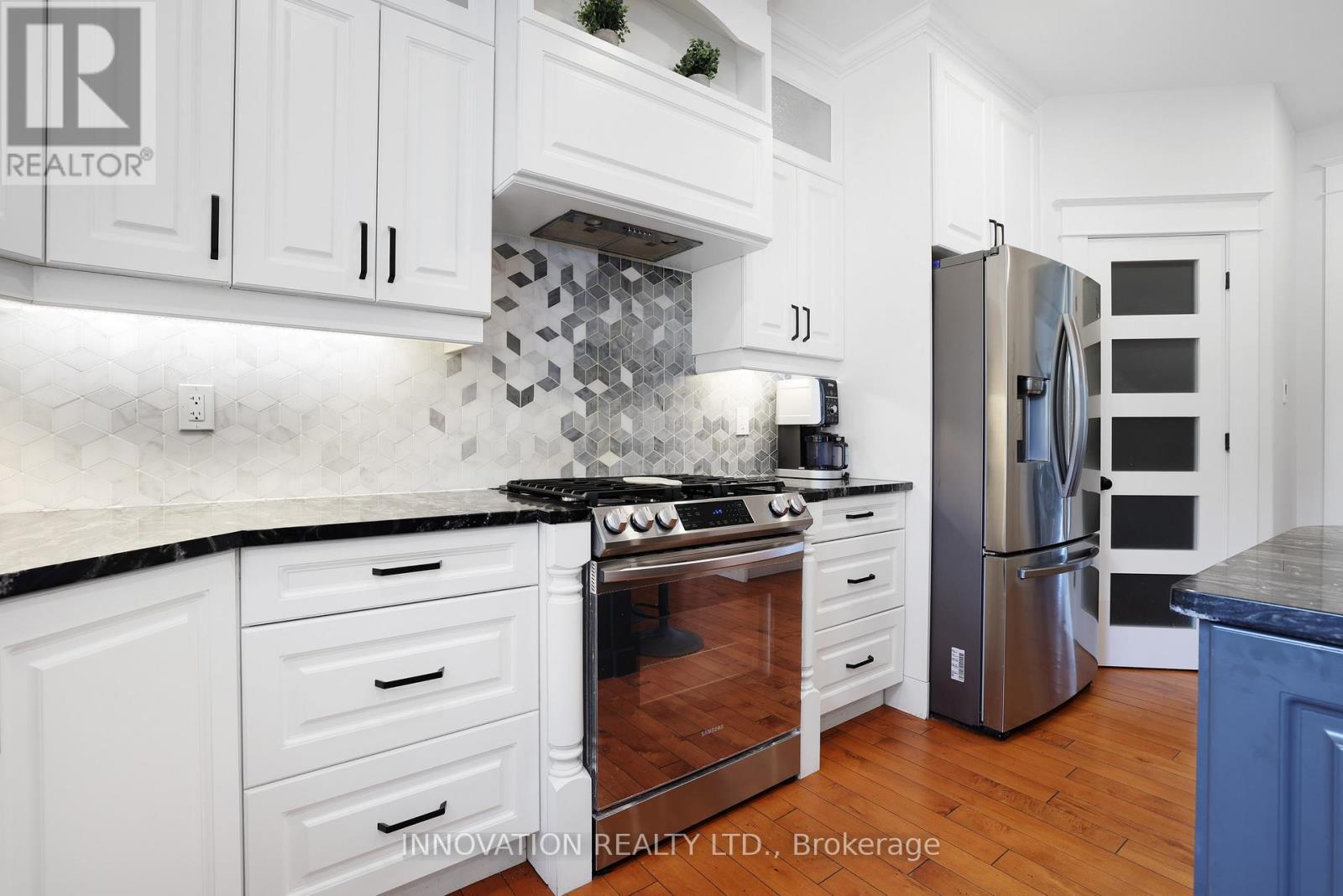 115 Eagle Creek Court, Ottawa, Ontario  K0A 1T0 - Photo 6 - X12450772