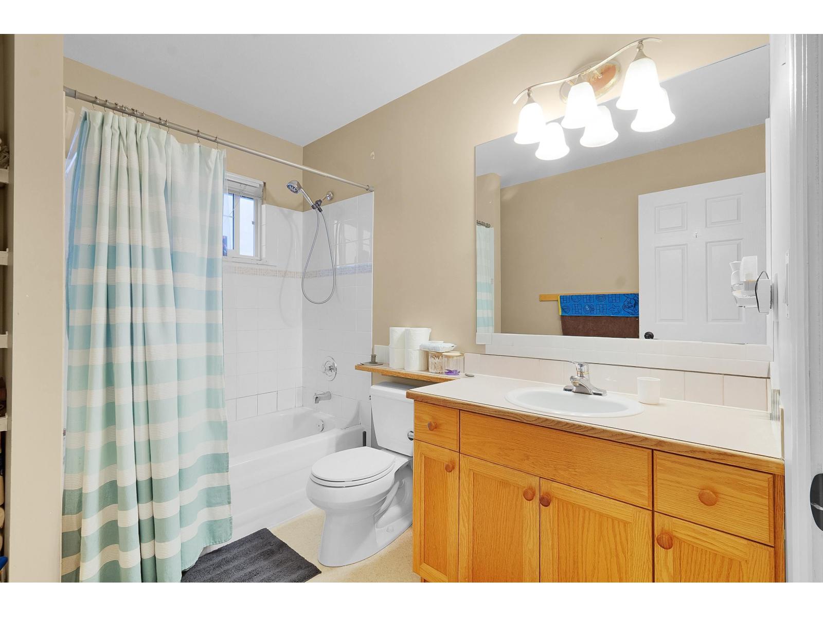 35055 Kootenay Drive, Abbotsford, British Columbia  V2S 8C9 - Photo 14 - R3075089