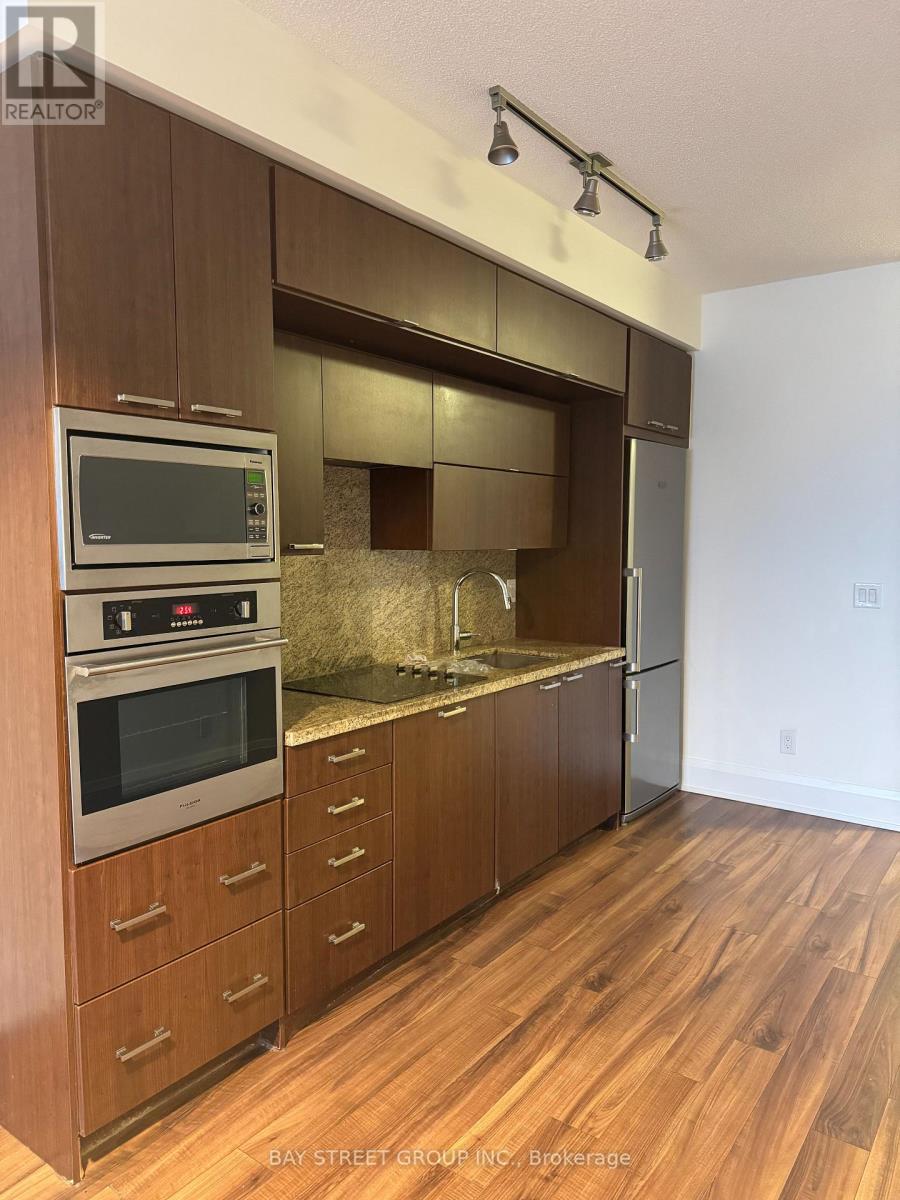 805 - 120 Harrison Garden Boulevard, Toronto, Ontario  M2N 0H1 - Photo 3 - C12657436