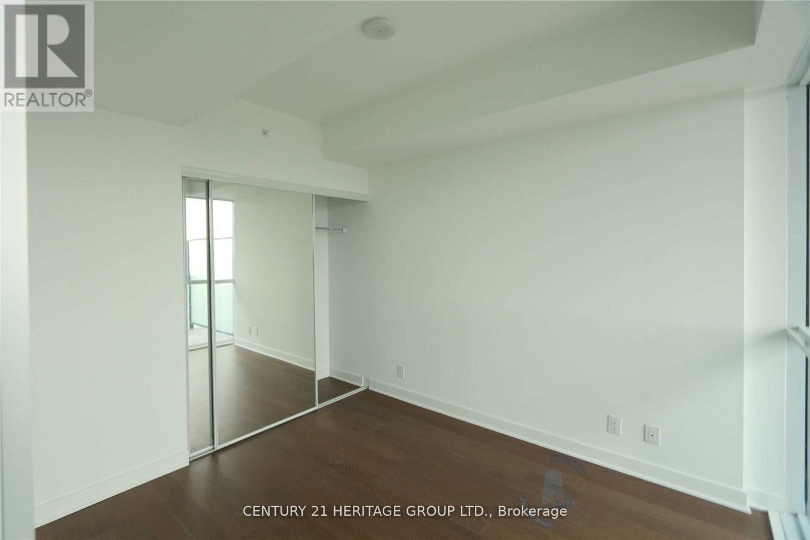 4707 - 15 Grenville Street, Toronto, Ontario  M4Y 0B9 - Photo 5 - C12657446