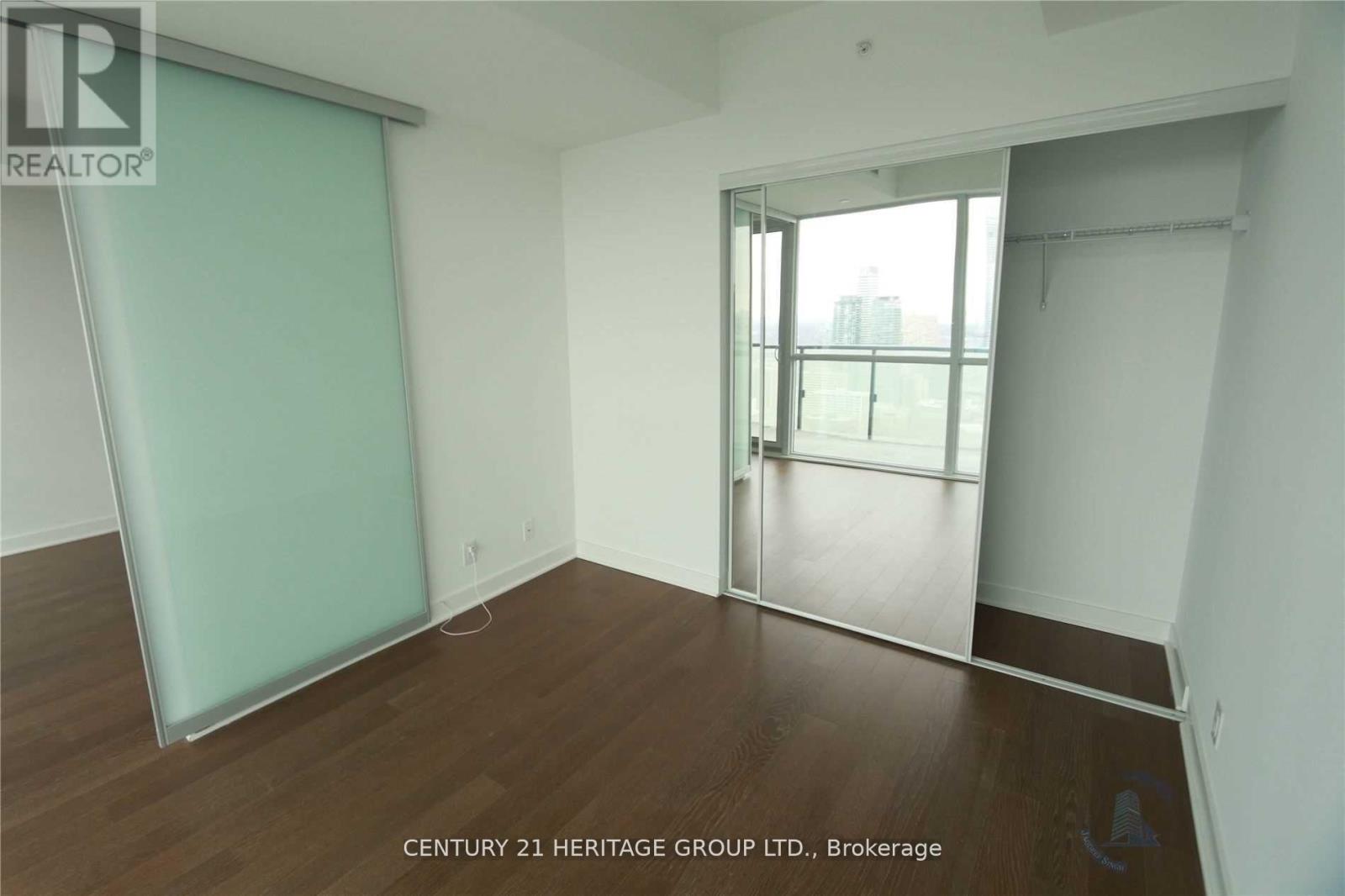 4707 - 15 Grenville Street, Toronto, Ontario  M4Y 0B9 - Photo 6 - C12657446