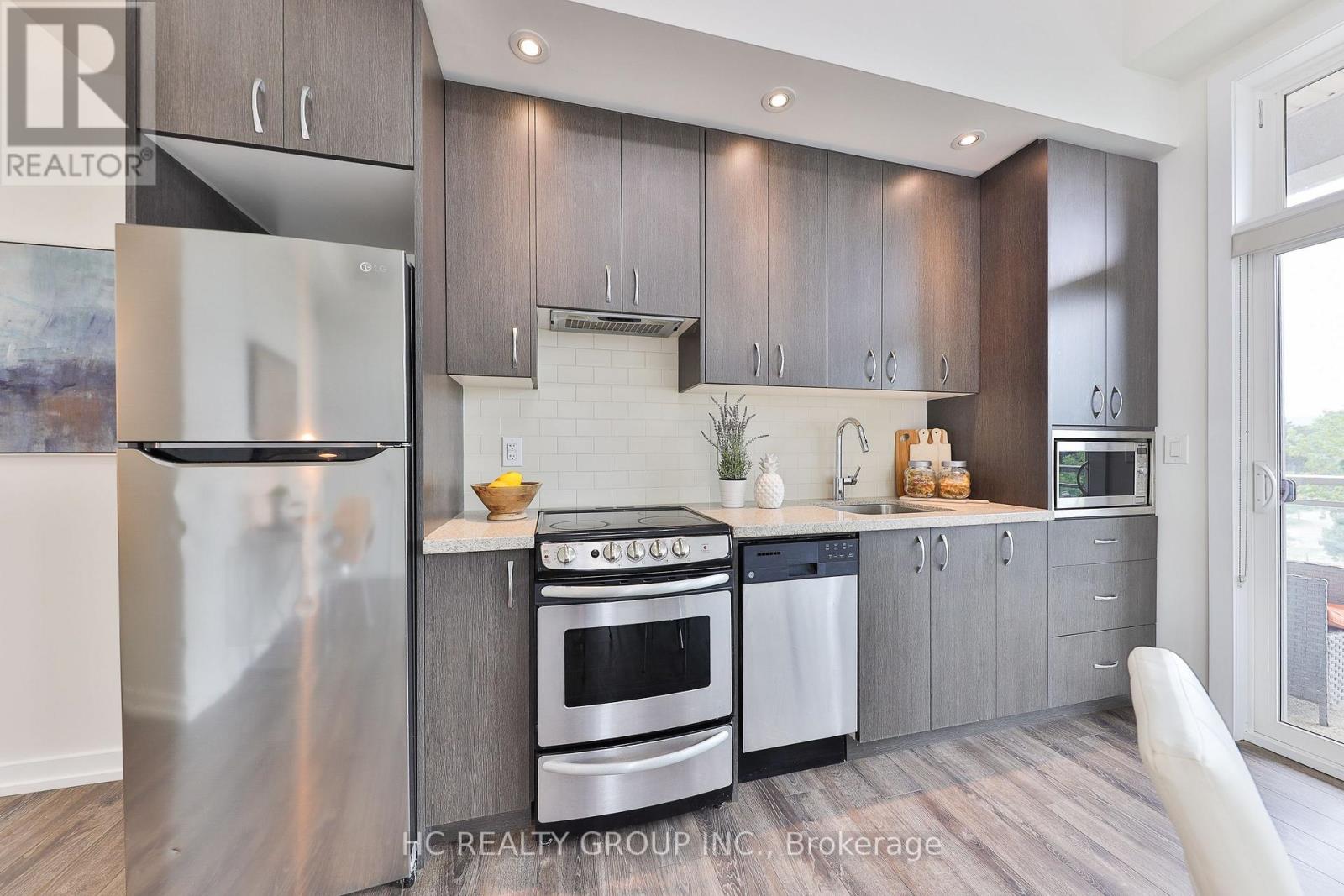 418 - 457 Plains Road East Road E, Burlington, Ontario  L7T 0B8 - Photo 15 - W12657450