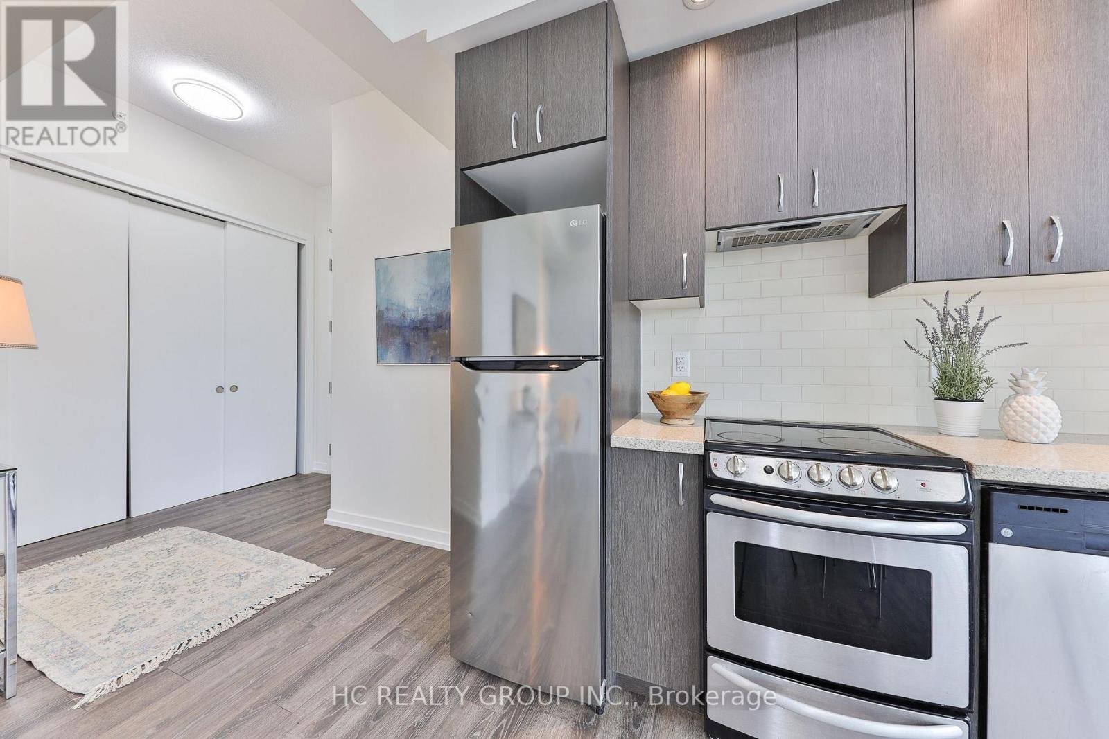 418 - 457 Plains Road East Road E, Burlington, Ontario  L7T 0B8 - Photo 16 - W12657450