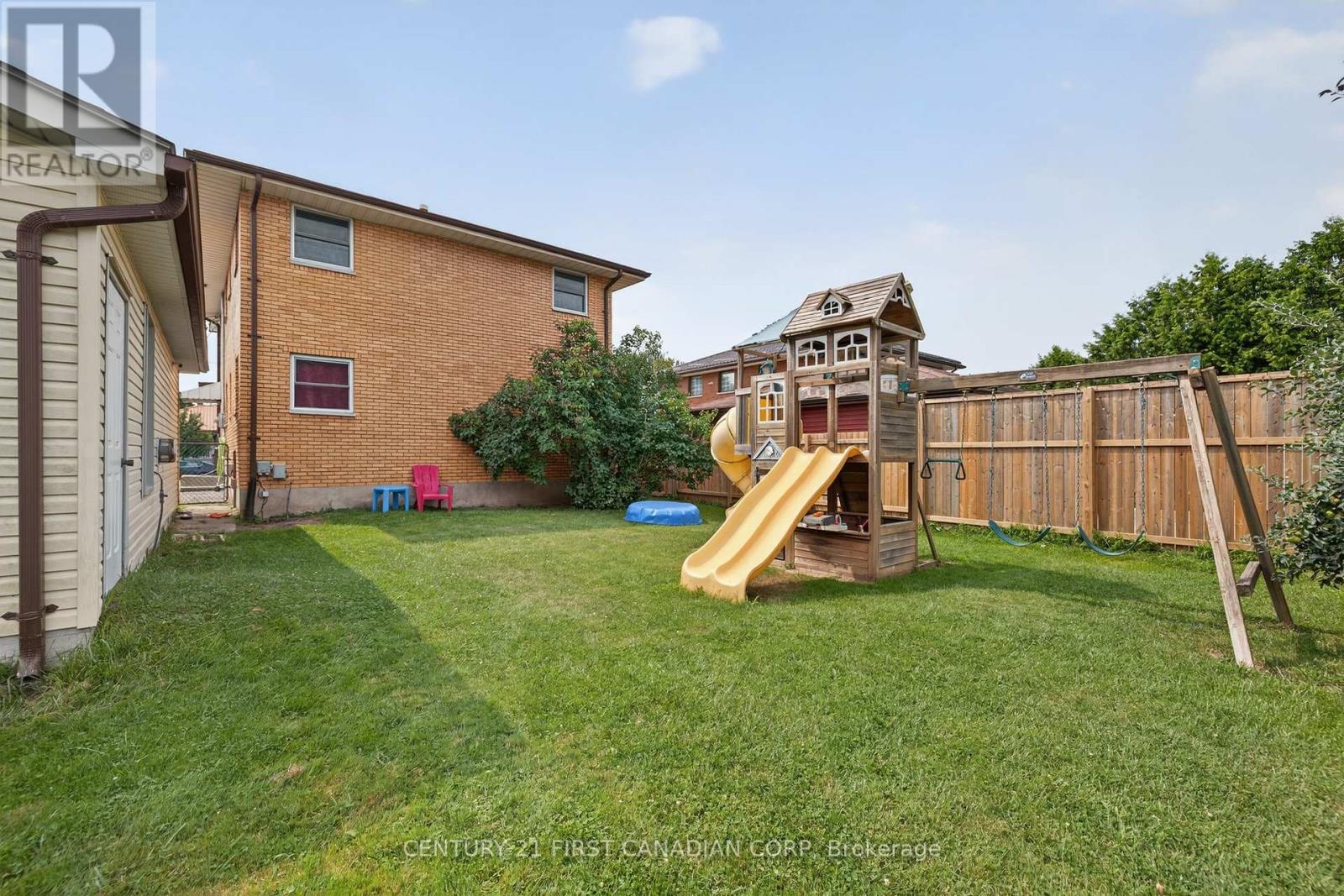 204 Burnside Drive, London East, Ontario  N5V 1B7 - Photo 31 - X12317660