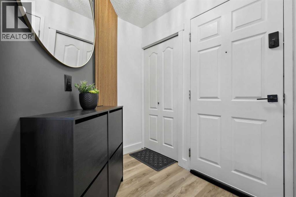 210, 10 Sierra Morena Mews Sw, Calgary, Alberta  T3H 3K5 - Photo 6 - A2251699