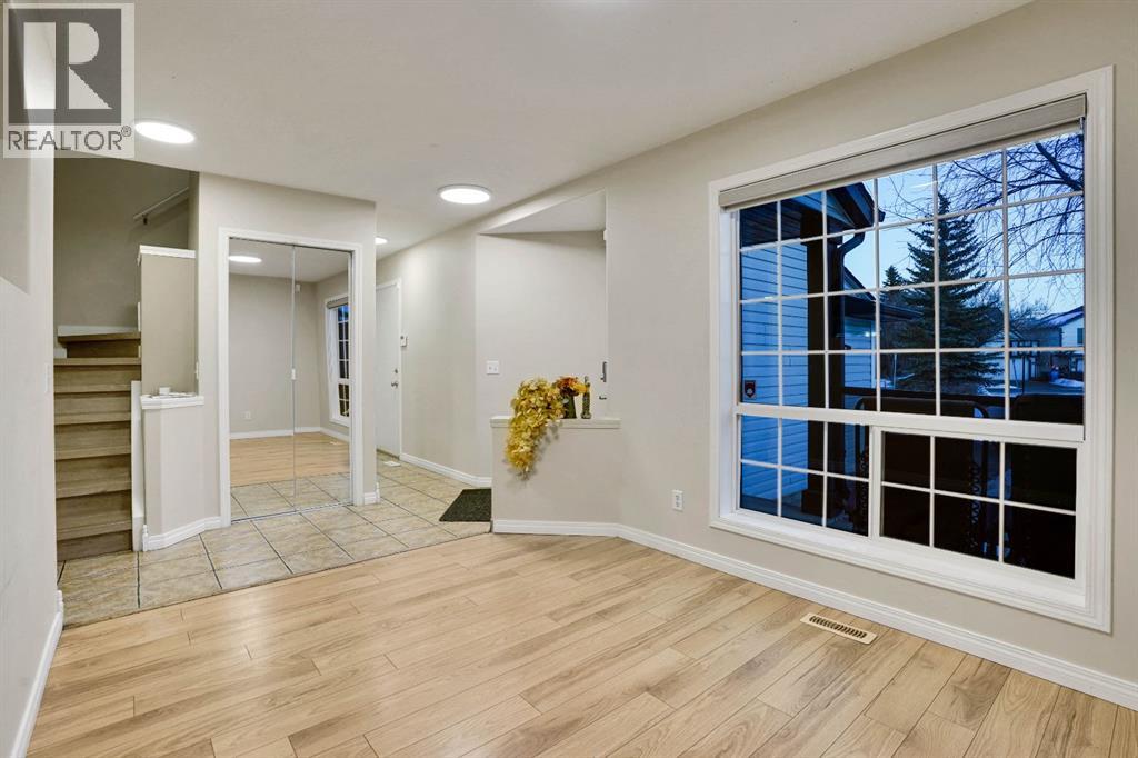 58 Lakeview Bay, Chestermere, Alberta  T1X 1G9 - Photo 2 - A2276330