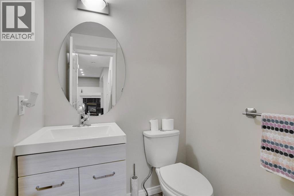 58 Lakeview Bay, Chestermere, Alberta  T1X 1G9 - Photo 7 - A2276330