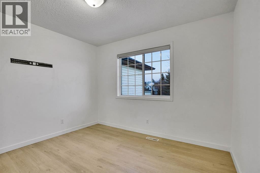 58 Lakeview Bay, Chestermere, Alberta  T1X 1G9 - Photo 20 - A2276330