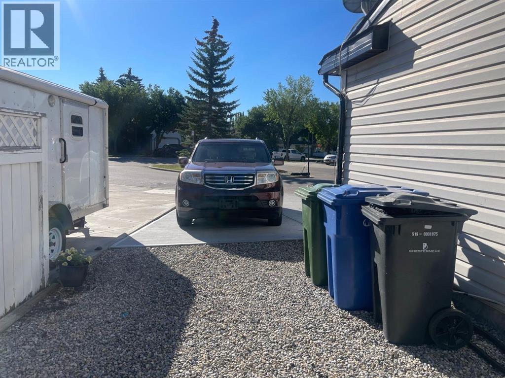 58 Lakeview Bay, Chestermere, Alberta  T1X 1G9 - Photo 32 - A2276330