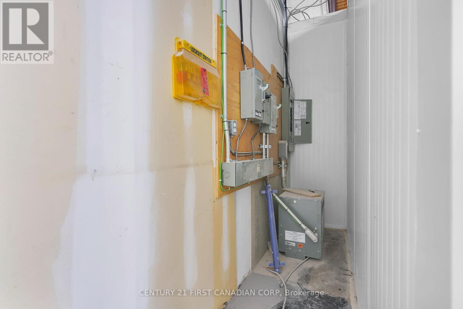 549 First Street, London East, Ontario  N5V 1Z5 - Photo 24 - X12657484