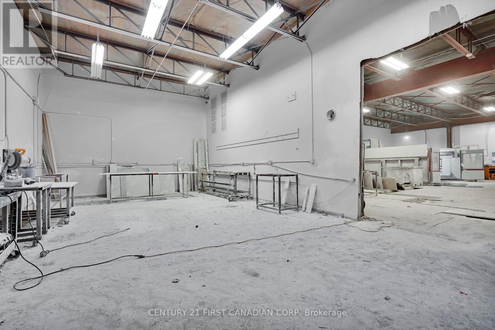 549 First Street, London East, Ontario  N5V 1Z5 - Photo 31 - X12657484