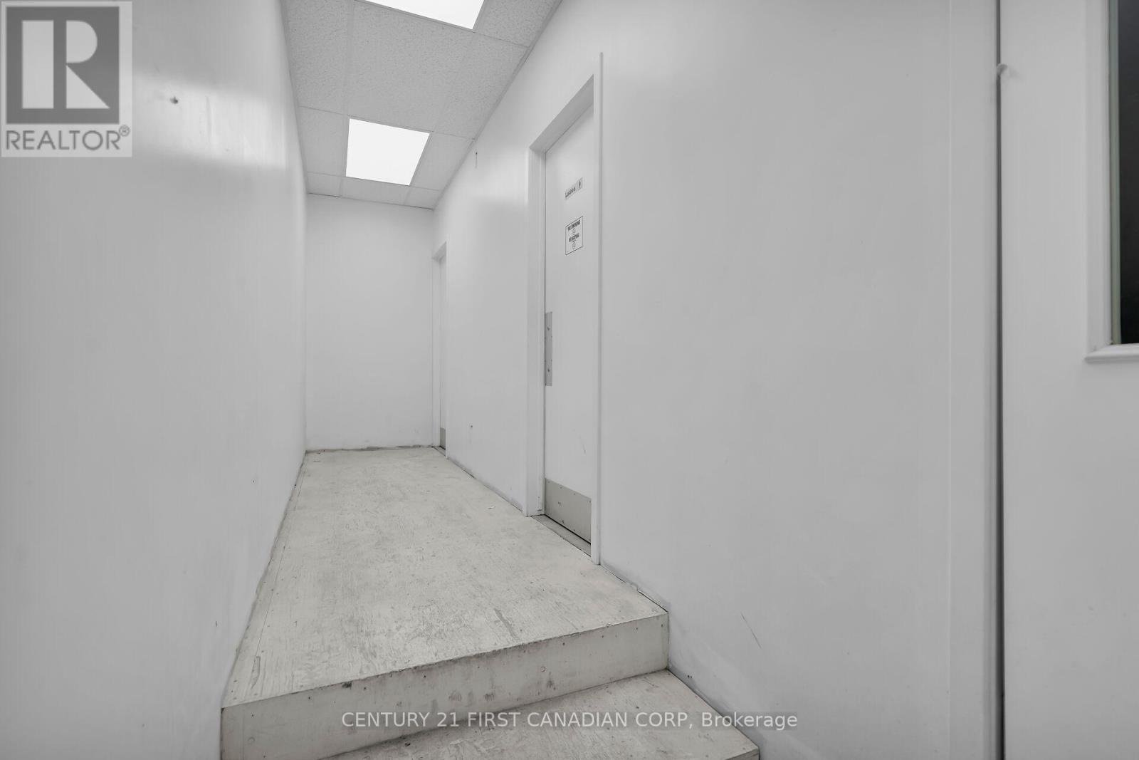 549 First Street, London East, Ontario  N5V 1Z5 - Photo 8 - X12657484