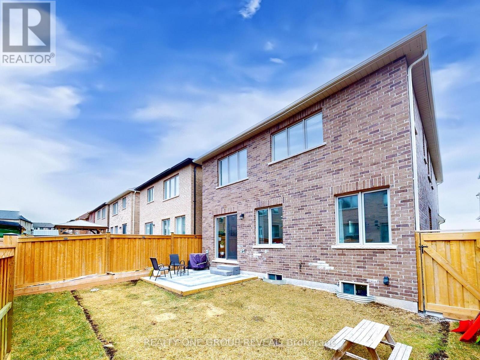 58 Busato Drive, Whitchurch-Stouffville, Ontario  L4A 4V4 - Photo 48 - N12454645