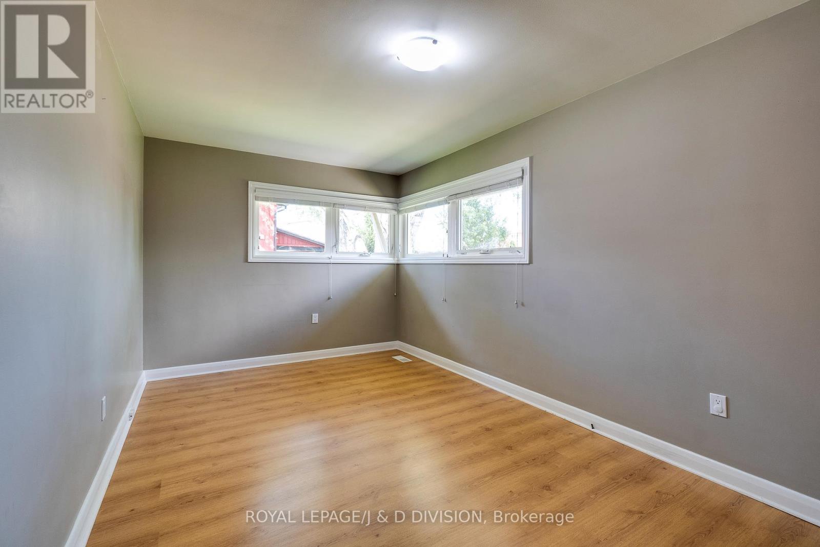 7079 Second Line W, Mississauga, Ontario  L5W 1A1 - Photo 23 - W12404501