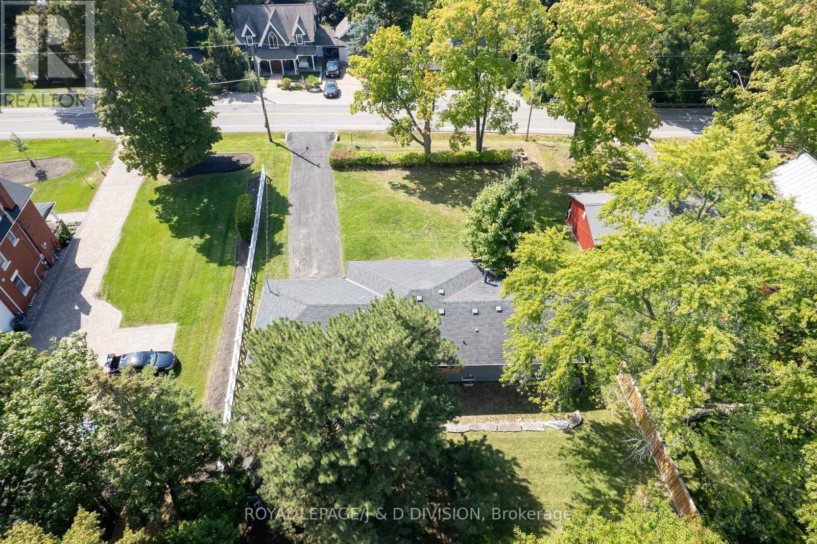 7079 Second Line W, Mississauga, Ontario  L5W 1A1 - Photo 5 - W12404501