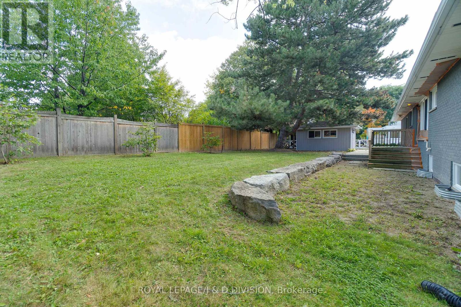 7079 Second Line W, Mississauga, Ontario  L5W 1A1 - Photo 35 - W12404501