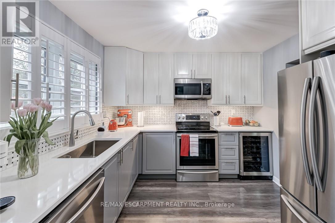 48 - 2825 Gananoque Drive, Mississauga, Ontario  L5N 1V6 - Photo 10 - W12405335