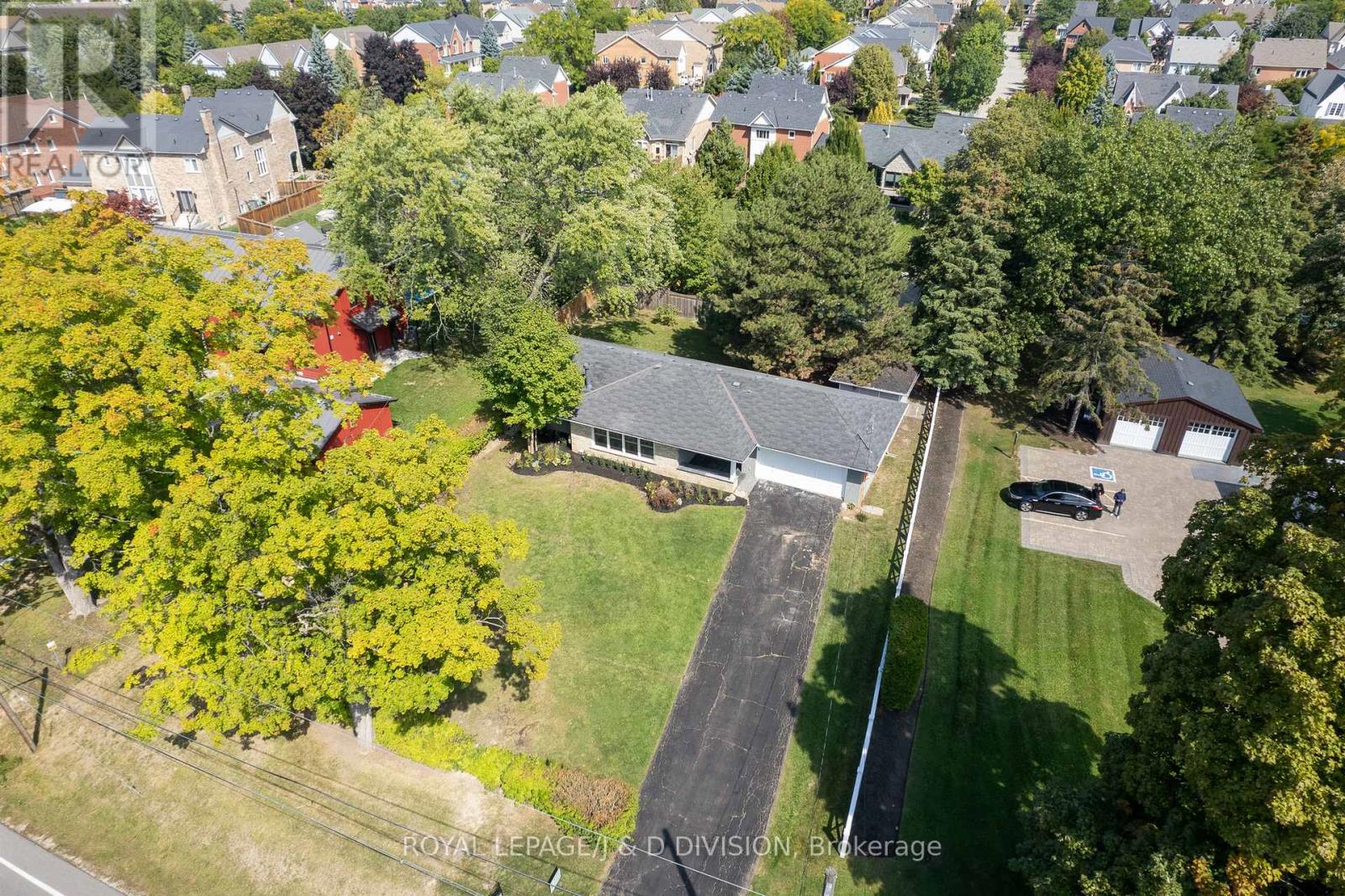 7079 Second Line W, Mississauga, Ontario  L5W 1A1 - Photo 4 - W12404501