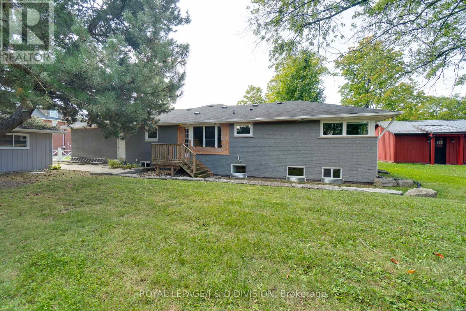 7079 Second Line W, Mississauga, Ontario  L5W 1A1 - Photo 37 - W12404501