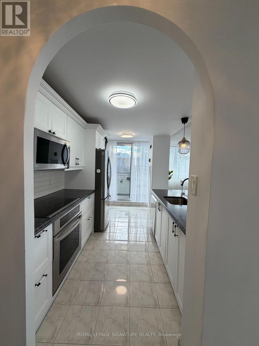 1016 - 1320 Mississauga Valley Boulevard, Mississauga, Ontario L5A 3R6 - Photo 4 - W12655786