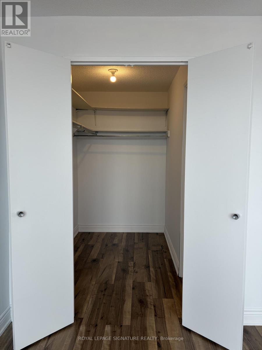 1016 - 1320 Mississauga Valley Boulevard, Mississauga, Ontario L5A 3R6 - Photo 13 - W12655786