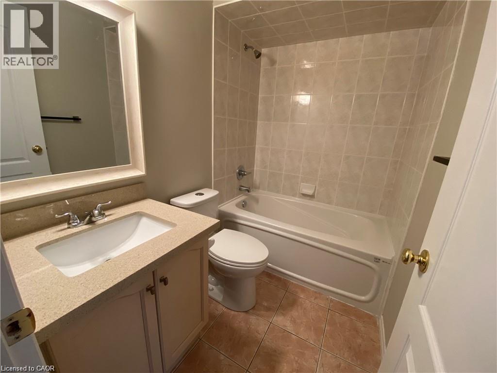 12 Shadetree Crescent Unit# 1, Stoney Creek, Ontario  L8J 3X2 - Photo 10 - 40795587