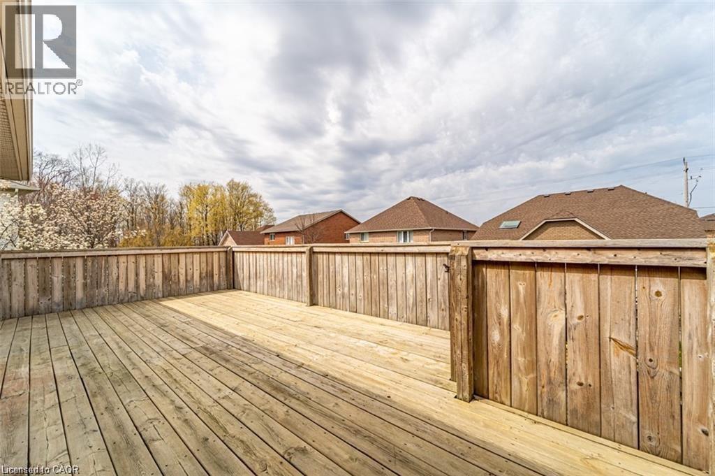 12 Shadetree Crescent Unit# 1, Stoney Creek, Ontario  L8J 3X2 - Photo 18 - 40795587