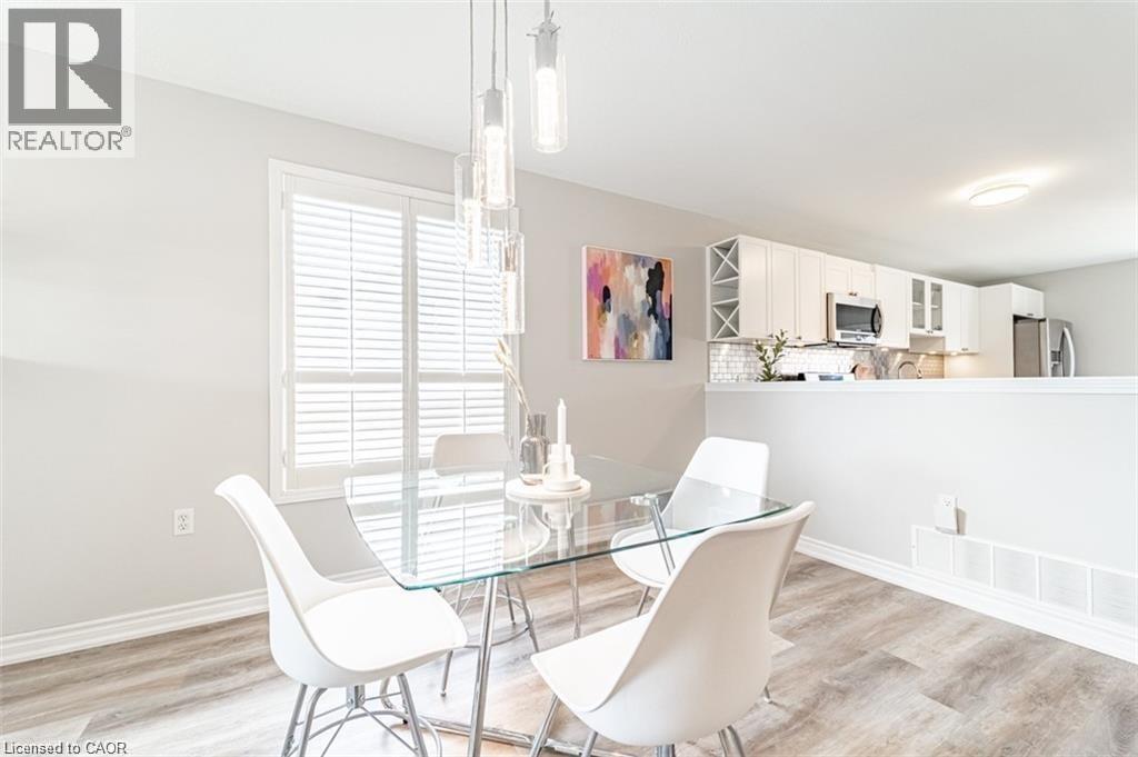 12 Shadetree Crescent Unit# 1, Stoney Creek, Ontario  L8J 3X2 - Photo 4 - 40795587