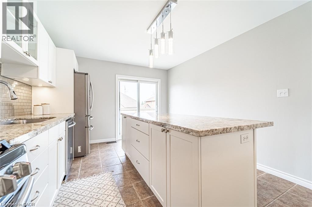 12 Shadetree Crescent Unit# 1, Stoney Creek, Ontario  L8J 3X2 - Photo 8 - 40795587