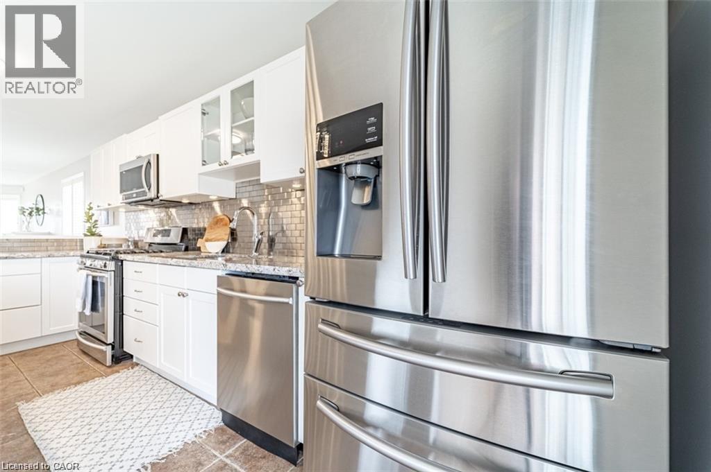 12 Shadetree Crescent Unit# 1, Stoney Creek, Ontario  L8J 3X2 - Photo 9 - 40795587