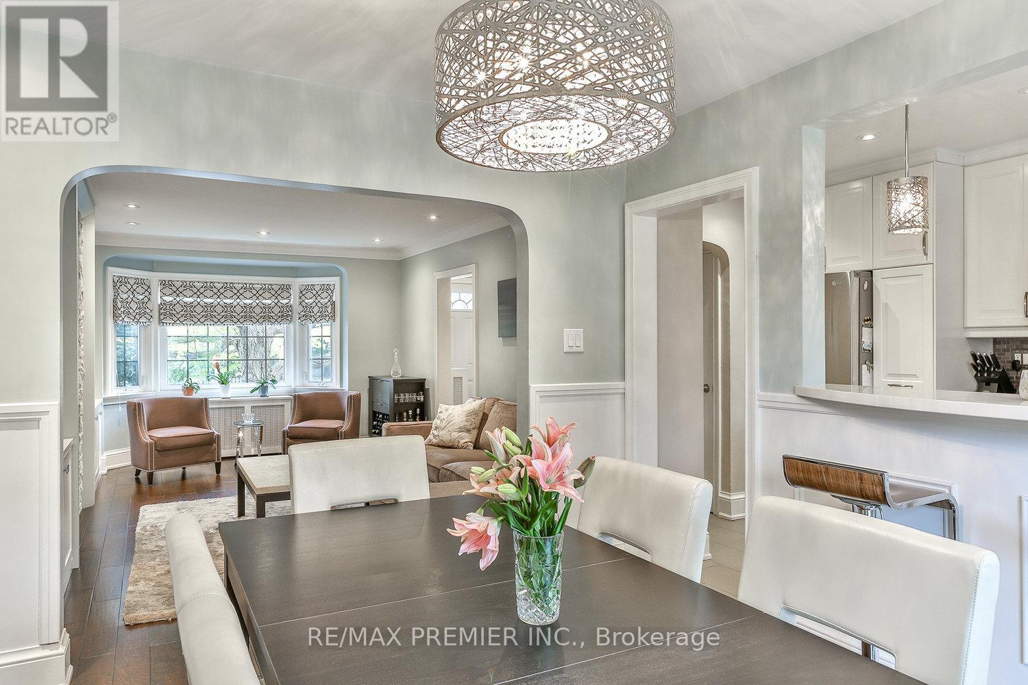 684 Eglinton Avenue E, Toronto, Ontario  M4G 2K5 - Photo 15 - C12657492