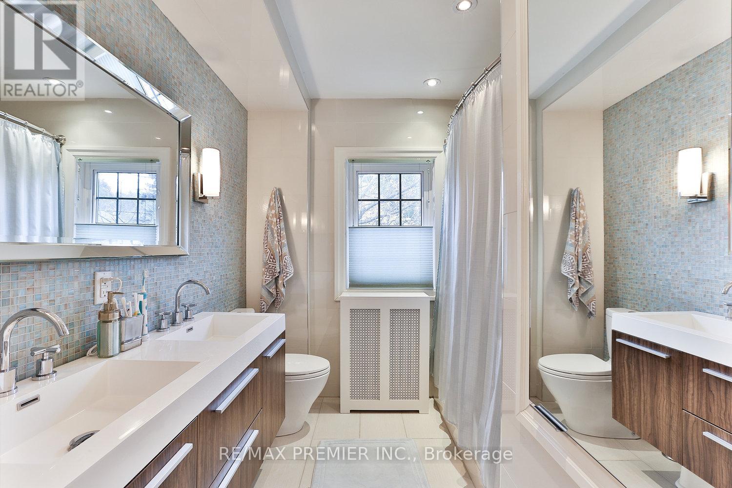 684 Eglinton Avenue E, Toronto, Ontario  M4G 2K5 - Photo 23 - C12657492