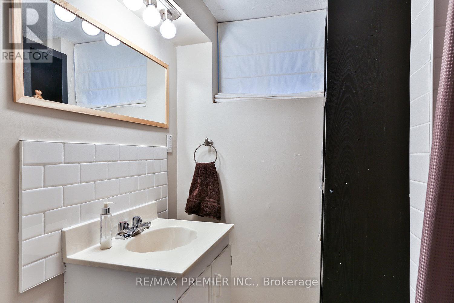 684 Eglinton Avenue E, Toronto, Ontario  M4G 2K5 - Photo 26 - C12657492