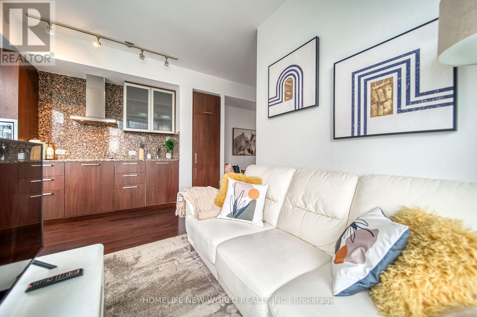 Unknown Address, ,    - Photo 3 - C12657524