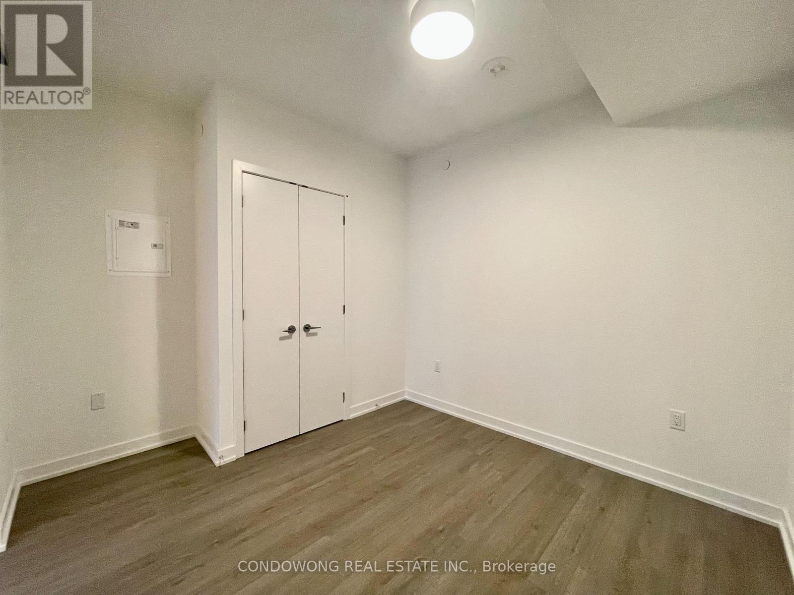 2004 - 357 King Street W, Toronto, Ontario  M5V 0S7 - Photo 8 - C12657544