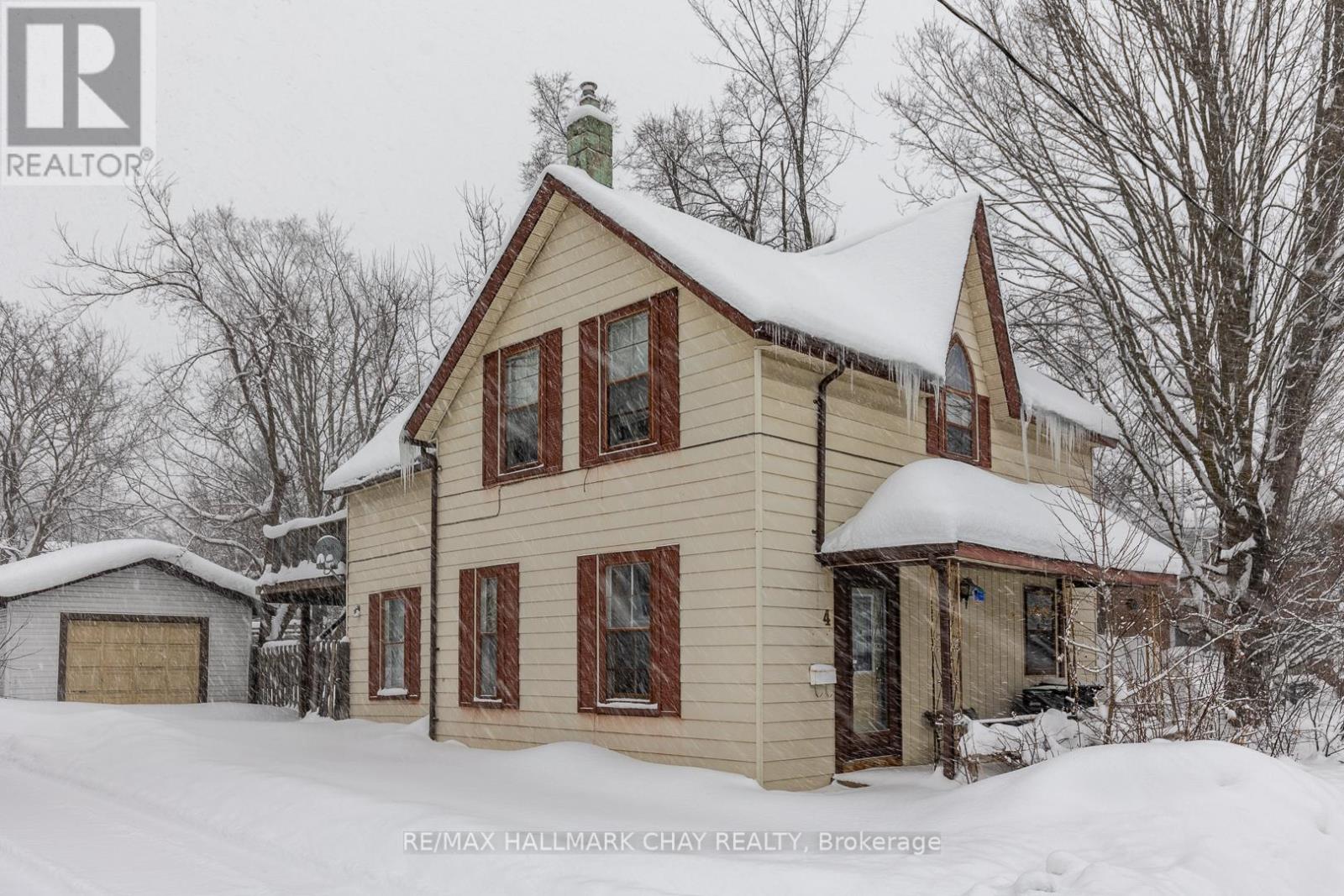 4 East Street, Barrie, Ontario  L4M 2N4 - Photo 2 - S12657488