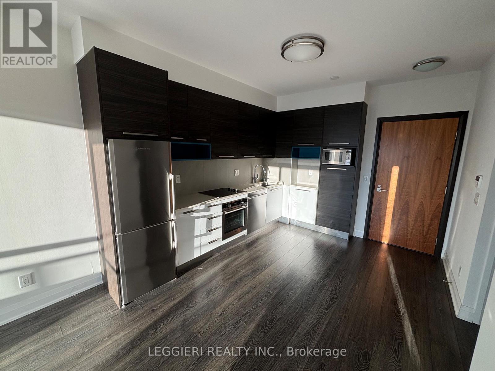 1404 - 36 Park Lawn Road, Toronto, Ontario  M8V 0E5 - Photo 10 - W12631508