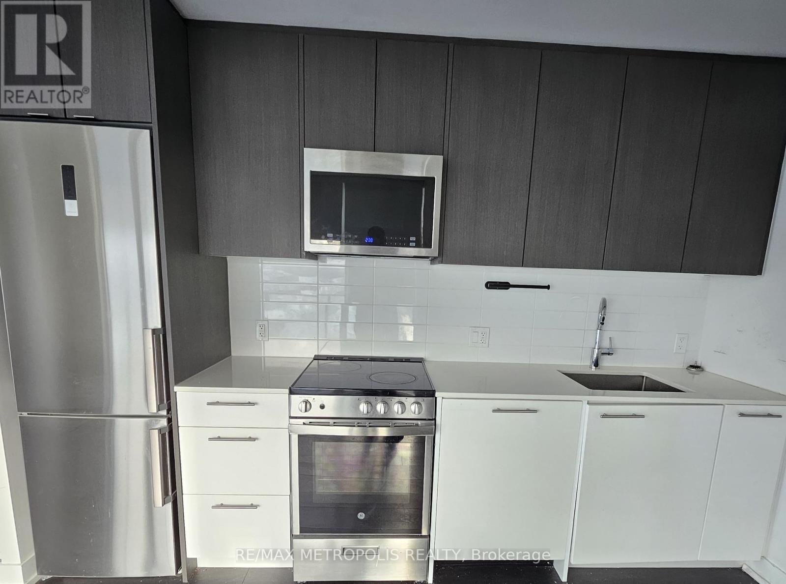 708 - 225 Veterans Drive, Brampton, Ontario  L7A 5L7 - Photo 10 - W12657460